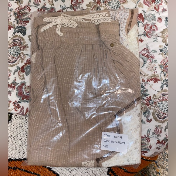 POL NWT Pattern Patchwork Detail Rib Knit Jogger Pants - Picture 5 of 5